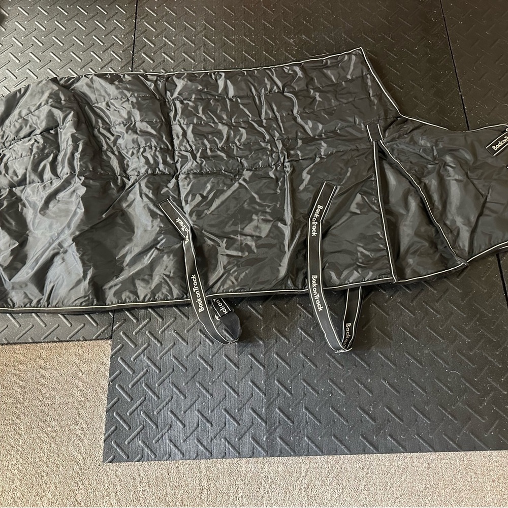 Back on track Millie stable blanket